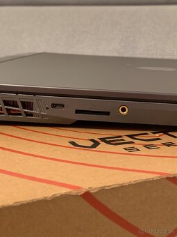 MSI Vector 16HX (i9, RTX 4080) - 13