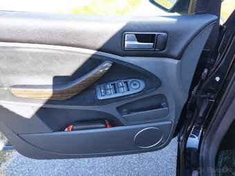 Ford C-max 2009 - 13