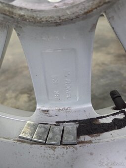 Hlinikove disky, elektrony R15 - 13