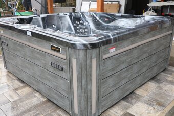 Luxusná SMART VÍRIVKA SKLADOM - 13