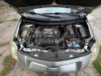 toyota auris - 13