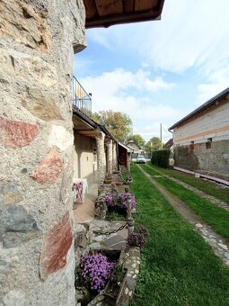 Štýlový dom v obci s výbornou občianskou vybavenosťou - 13