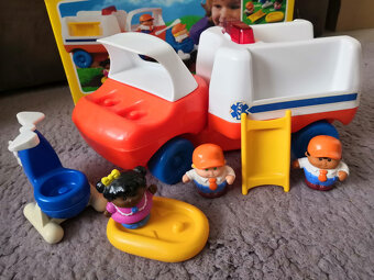 Dve Little tikes autá - 13