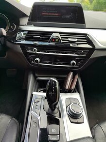BMW 530e iPerformance plugin-hybrid, 252 HP, r. 2017 - 13
