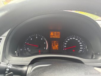 Avensis - 13