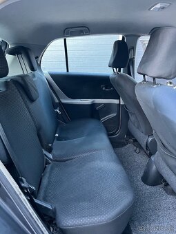 Predam Toyotu Yaris 1.33VVTi + LPG, 6st.manual - 13