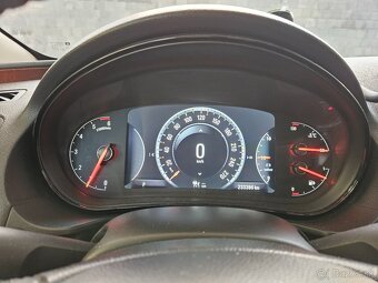 Opel Insignia 2.0 CDTI BiTurbo 143kw AT6 - 13
