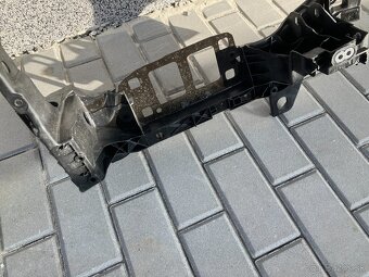 chladicova stena audi q7 4m 15- - 13