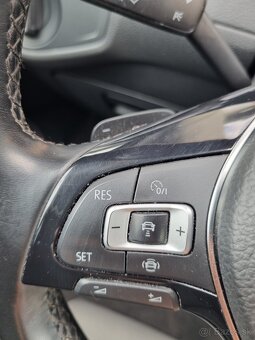 Volkswagen Golf VII Variant 2.0TDI DSG - 13