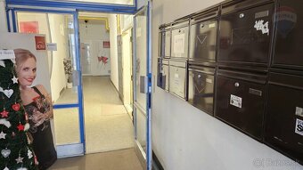 Prenájom kancelárie 13 m2 s parkovaním, Nitra - Priemyselná  - 13