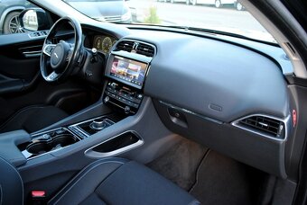 Jaguar F-Pace 2.0D I4 180k R-Sport AWD A/T⭐ZÁRUKA 3 ROKY - 13