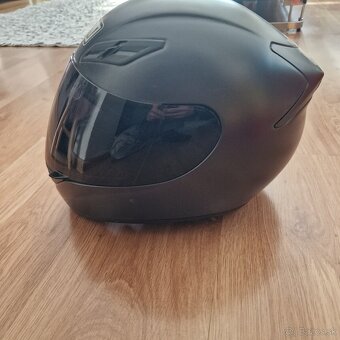 Čižmy, prilby, kombinéza - 13