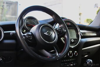 Mini Cooper S 2.0 141kW Panoráma JCW 100 tis. km - 13