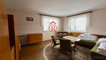 Zachovalý rodinný dom s krásnou záhradou a letnou kuchyňou v - 13