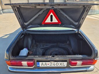 Mercedes-Benz W123 230C - 13