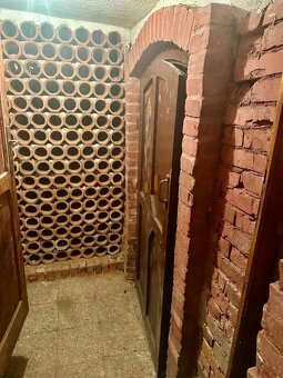 PREDAJ MUROVANÁ CHATKA S VINIČOM VO VINOHRADNÍCKEJ OBLASTI - 13