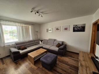 PRIESTRANNÝ 4-IZBOVÝ DOM PO REKONŠTRUKCII S GARÁŽOU A LETNOU - 13