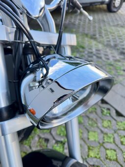 Suzuki c 800 Intruder - 13