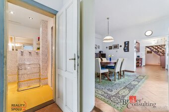 Priestranný rodinný dom neďaleko BA - výhodná kúpa pre rodin - 13