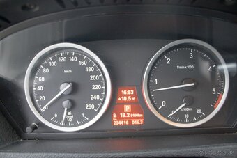 BMW X6 xDrive 30d 245k - 13