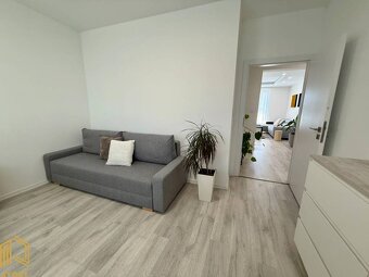LUXUSNÝ 3 - IZB. BYT S TERASOU v CENTRE MESTA SENICA - 13