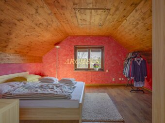RODINNÝ DOM S GARÁŽOU, POZEMOK 317m2, POD WILEC HÔRKOU - 13