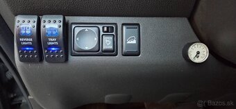 Nissan Pathfinder 3.0 V6 4x4 Automat Vzduch Podvozok 7-miest - 13