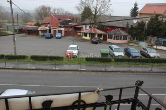 NA PREDAJ: veľký polyfunkčný dom v historickom centre mesta - 13