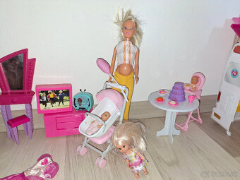 Barbie domček, sanitka, auto + príslušenstvo - 13