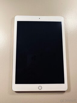 iPad Air 2 zlatý 128GB - 13