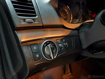 Hyundai i40 CW 1.6 GDi Premium SR - 13