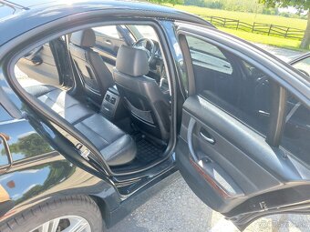 BMW Rad 3 E90 320d (120kW) Automat - 13