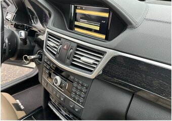 Mercedes E350CDI 4MATIC AMG - 13