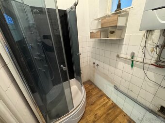 PREDAJ – Rodinný dom s veľkým potenciálom priamo v centre P - 13