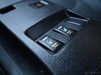 Nissan 350 Z, 3,5 Coupe VQ35DE Automat - 13