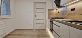 REALFINN EXKLUZÍVNE PREDAJ - LUXUSNÝ 3 IZBOVÝ BYT - 13