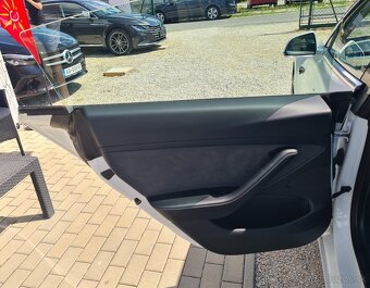 TESLA MODEL 3 LONG RANGE AWD - 13