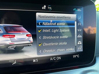 Mercedes-Benz E400d T 4matic AMG 11/2018 Webasto TOP Stav - 13