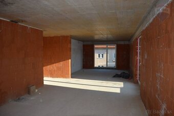 Predaj rozostavaný bytový dom/podnikateľská budova Nitra cen - 13