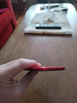 Predám iPhone SE (2020) 64 Gb Product Red vo funkčnom stave - 13