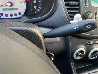 Hyundai i10 1.1i Style - 13