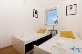 Trogir, Čiovo – zariadený apartmán s výhľadom na more - 13