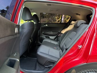 KIA SPORTAGE 1.6 CRDI 136k GOLD A/T 4x4 / SK AUTO / NEBÚRANÉ - 13