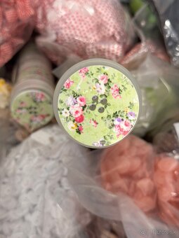 Gombíky - mix farieb, cela krabica - 13