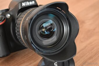 Nikon d5100 s AF objektivom 18 - 200 macro - 12tisic cvak. - 13
