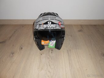 Predam krasnu novu moto prilbu znacky SHARK EVO GT SEAN - 13