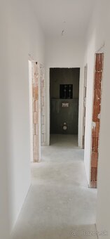 Predaj nadštandardného 4-izbového bytu - 13