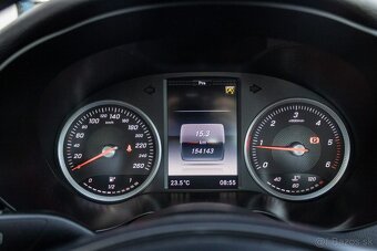 Mercedes-Benz C trieda Sedan 180 d - 13