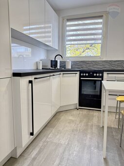 PRENÁJOM: KOMPLETNE ZARIADENÝ 3IZBOVÝ BYT, DUNAJSKÁ STREDA - - 13