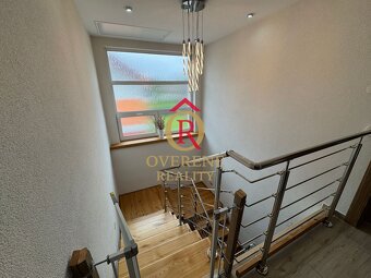 NA PREDAJ : Luxusný, kompletne zariadený rodinný dom – Ivach - 13